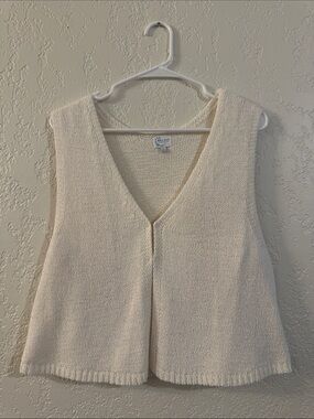 Cream Knit V-Neck Sleeveless Cardigan Vest